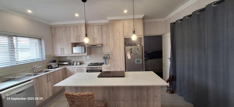2 Bedroom Property for Sale in Reebok Western Cape